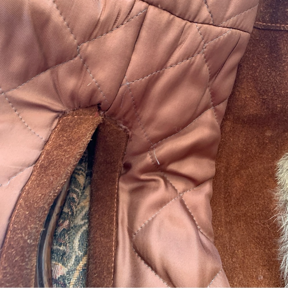 Vintage 100% Leather Chestnut Cape with Fur Trim - Picture 7 of 12